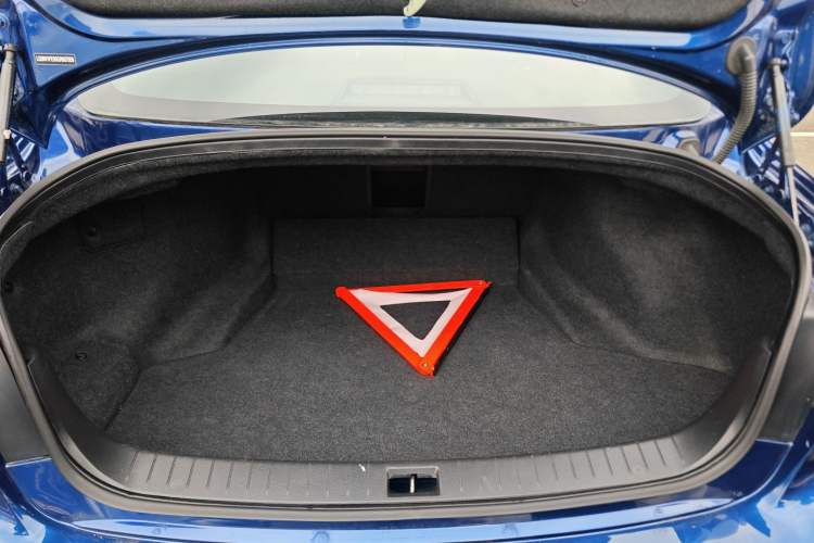 Used Infiniti Q50L 2016 2.0T Comfort Edition Trunk