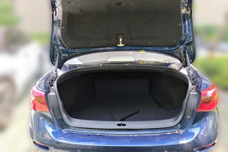 Used Infiniti Q50L 2016 2.0T Comfort Edition Trunk