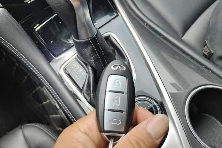 Used Infiniti Q50L 2016 2.0T Comfort Edition Vehicle Key