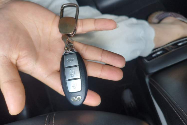 Used Infiniti Q50L 2016 2.0T Ambition Edition Vehicle Key
