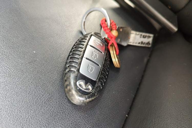 Used Infiniti Q50L 2016 2.0T Comfort Edition Vehicle Key