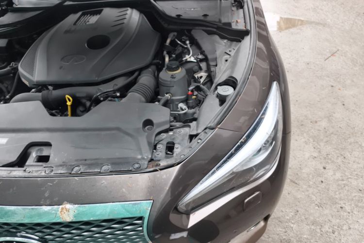 Used Infiniti Q50L 2016 2.0T Enjoyment Edition Engine Bay Left