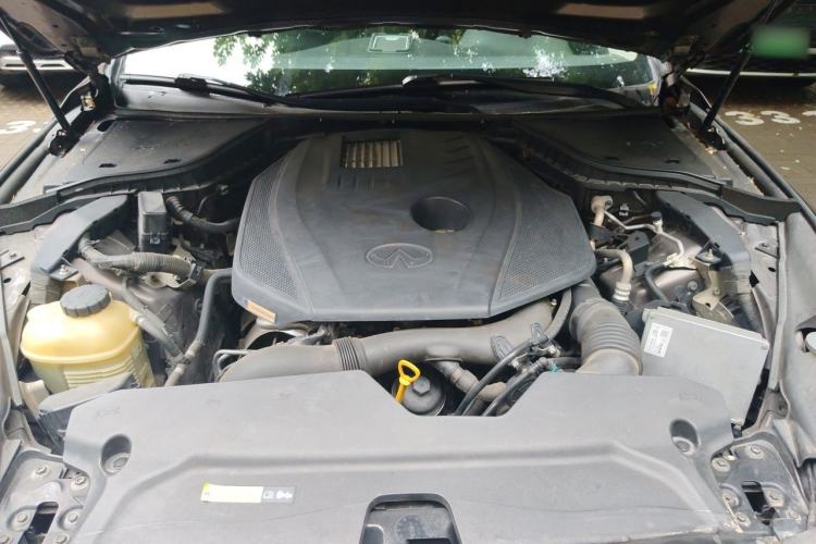 Used Infiniti Q50L 2016 2.0T Luxury Sport Edition Engine Bay