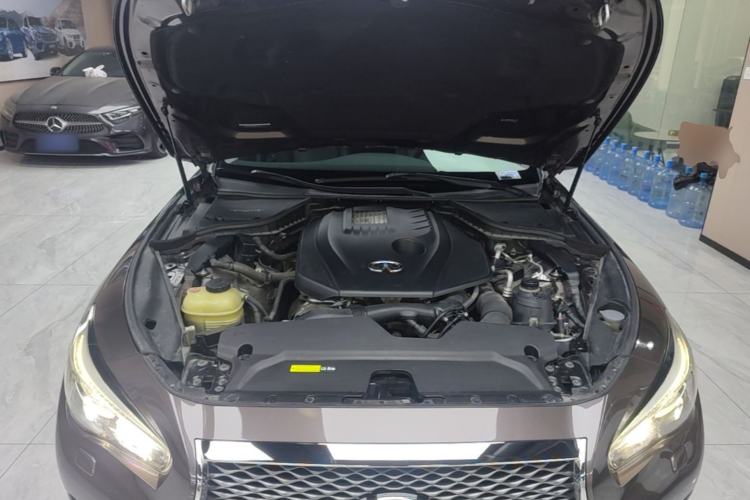 Used Infiniti Q50L 2016 2.0T Ambition Edition Engine Bay