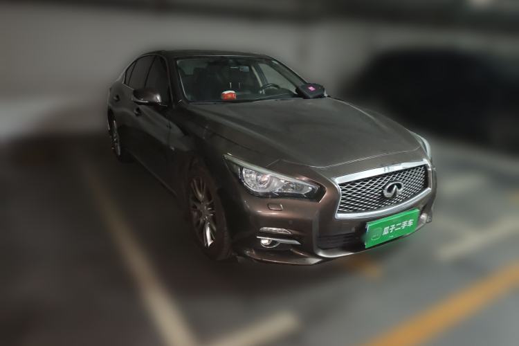 Used Infiniti Q50L 2016 2.0T Ambition Edition Front Right 45 Deg