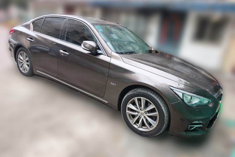 Used Infiniti Q50L 2016 2.0T Enjoyment Edition Front Right 45 Deg