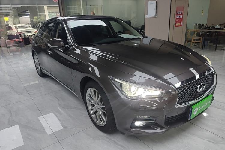 Used Infiniti Q50L 2016 2.0T Ambition Edition Front Right 45 Deg