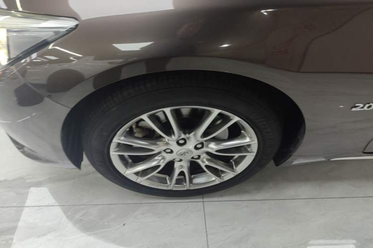 Used Infiniti Q50L 2016 2.0T Ambition Edition Left Front Wheel Hub
