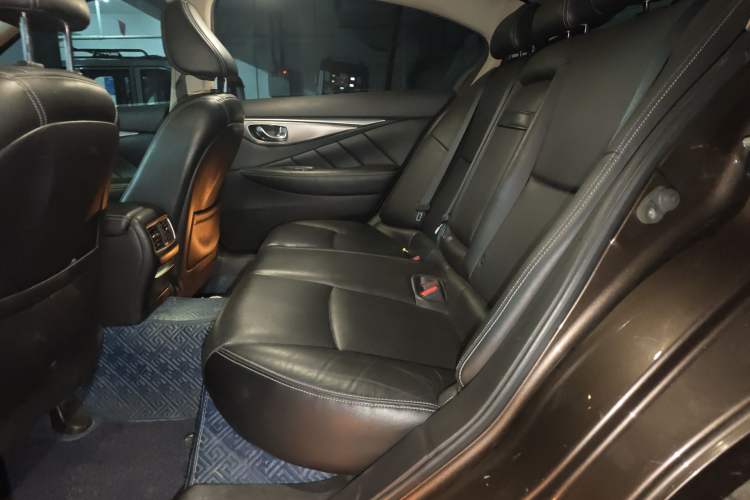 Used Infiniti Q50L 2016 2.0T Ambition Edition Left Rear Seat