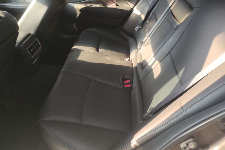 Used Infiniti Q50L 2016 2.0T Enjoyment Edition Left Rear Seat