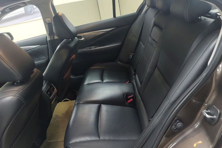 Used Infiniti Q50L 2016 2.0T Ambition Edition Left Rear Seat