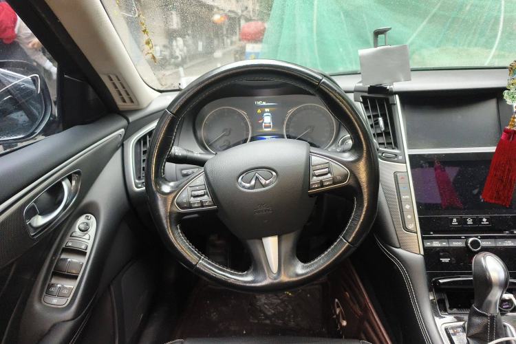 Used Infiniti Q50L 2016 2.0T Enjoyment Edition Steering Wheel
