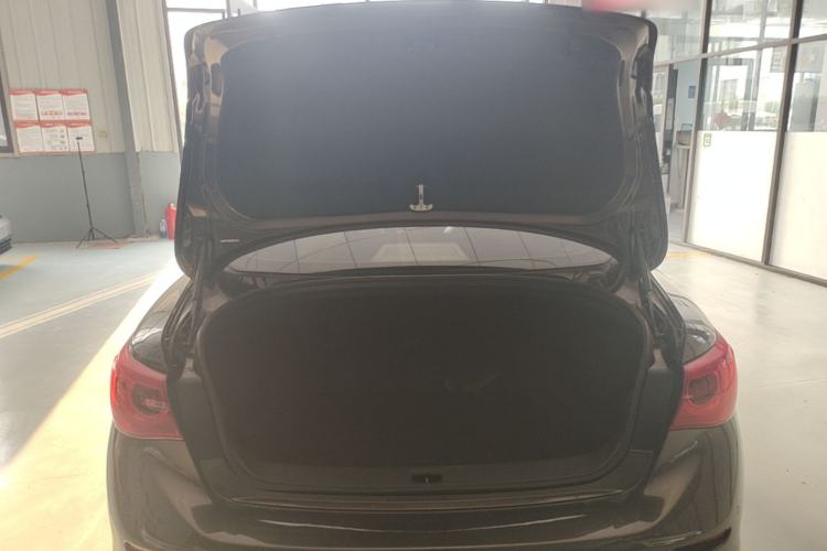 Used Infiniti Q50L 2016 2.0T Enjoyment Edition Trunk