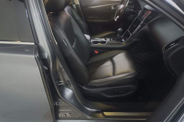 Used Infiniti Q50L 2016 2.0T Comfort Edition Audio And AC Panel