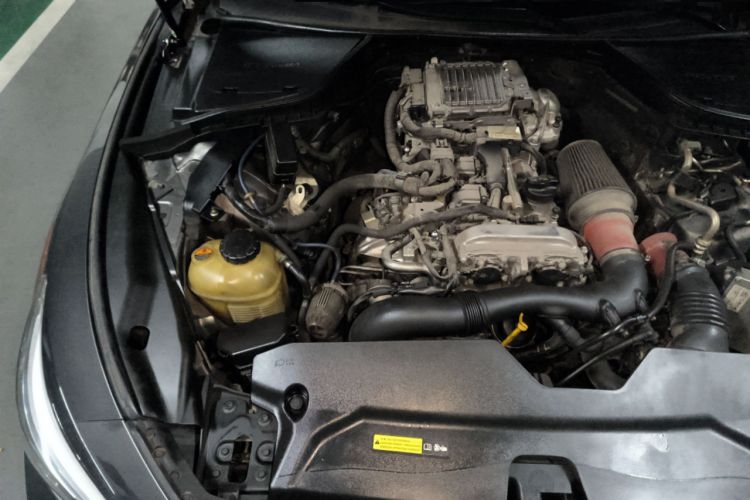 Used Infiniti Q50L 2016 2.0T Elite Sport Edition Engine Bay Right