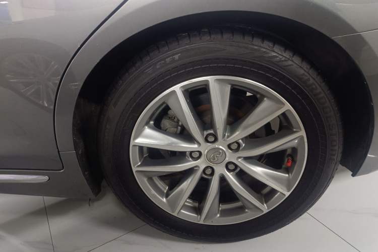 Used Infiniti Q50L 2016 2.0T Comfort Edition Exterior 4