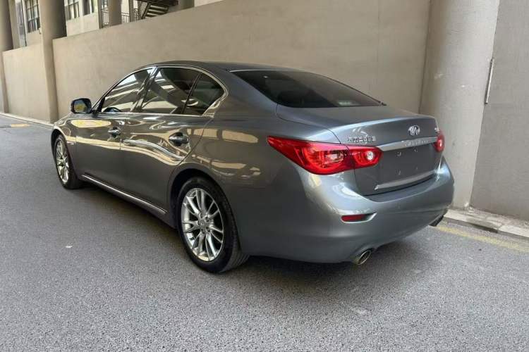 Used Infiniti Q50L 2016 2.0T Ambition Edition Exterior 4