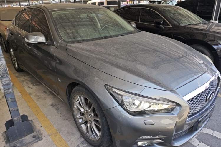 Used Infiniti Q50L 2016 2.0T Enjoyment Edition Front Right 45 Deg