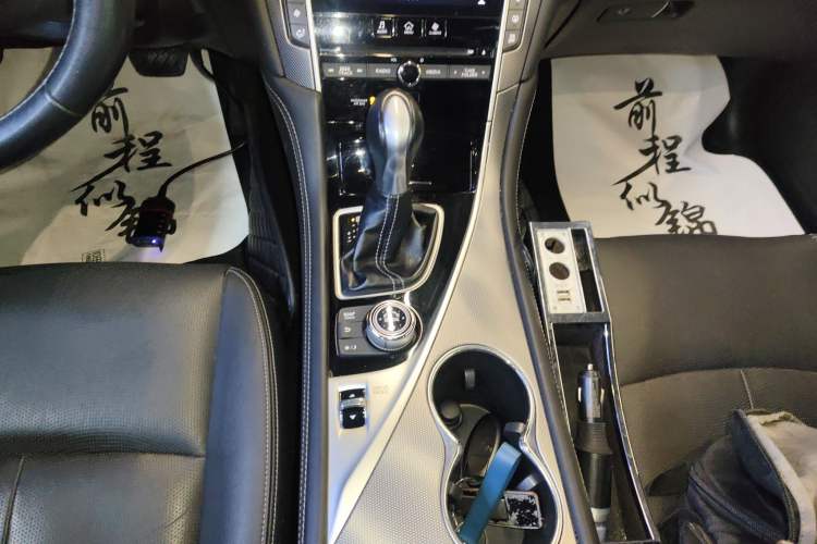 Used Infiniti Q50L 2016 2.0T Enjoyment Edition Gear Lever