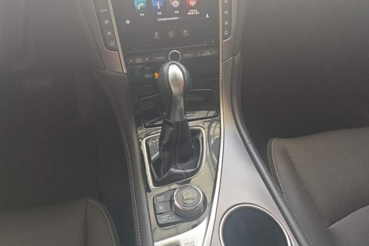 Used Infiniti Q50L 2016 2.0T Enjoyment Edition Gear Lever