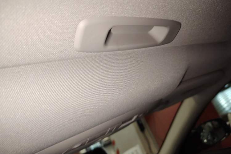 Used Infiniti Q50L 2016 2.0T Enjoyment Edition Headliner