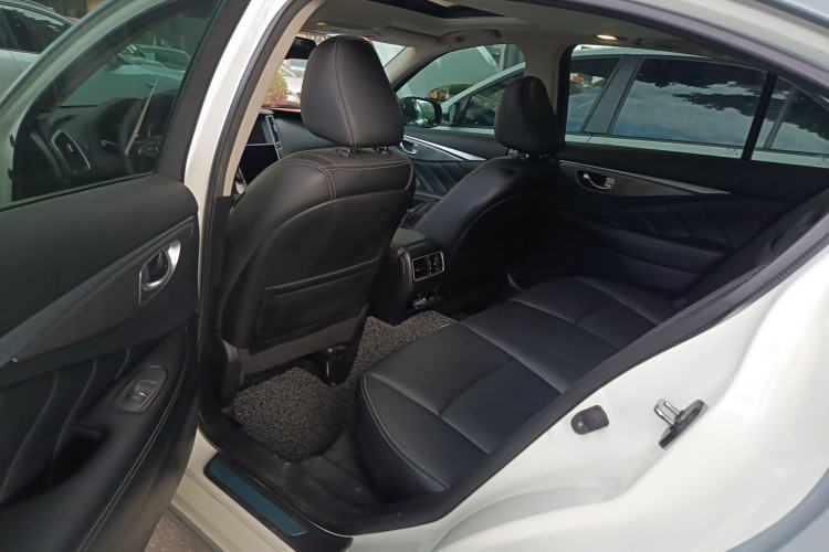 Used Infiniti Q50L 2016 2.0T Enjoyment Edition Interior 4