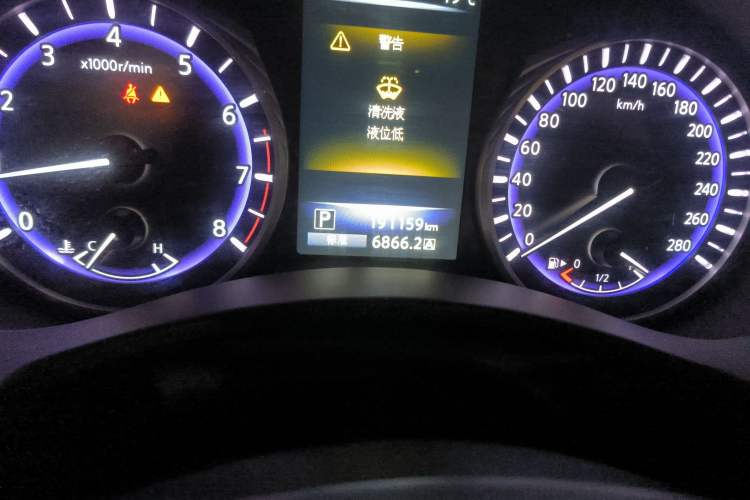 Used Infiniti Q50L 2016 2.0T Elite Sport Edition Odometer Close Up
