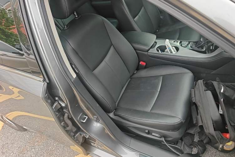 Used Infiniti Q50L 2016 2.0T Enjoyment Edition Right Front Seat