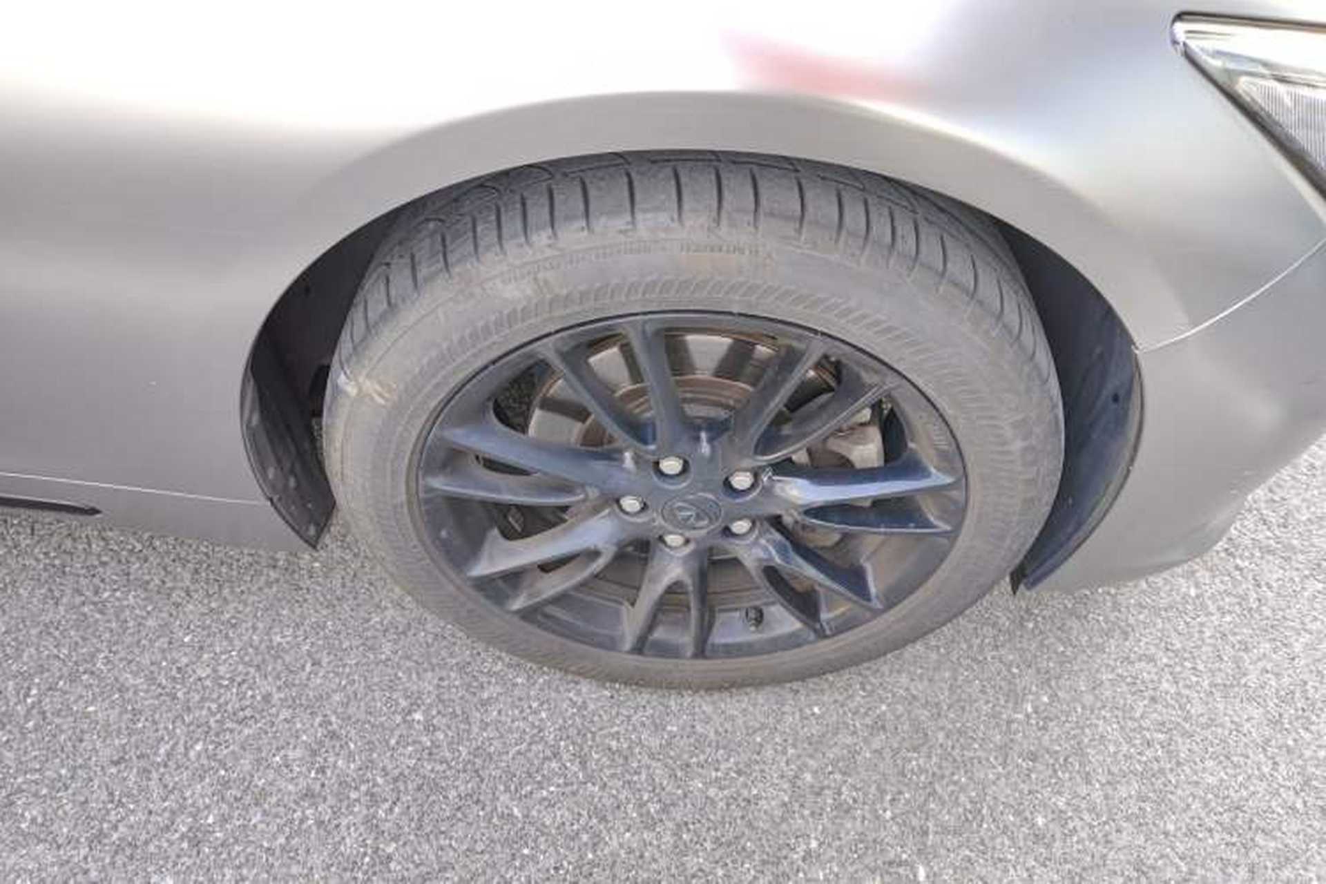 Used Infiniti Q50L 2016 2.0T Enjoyment Edition Right Front Wheel Hub