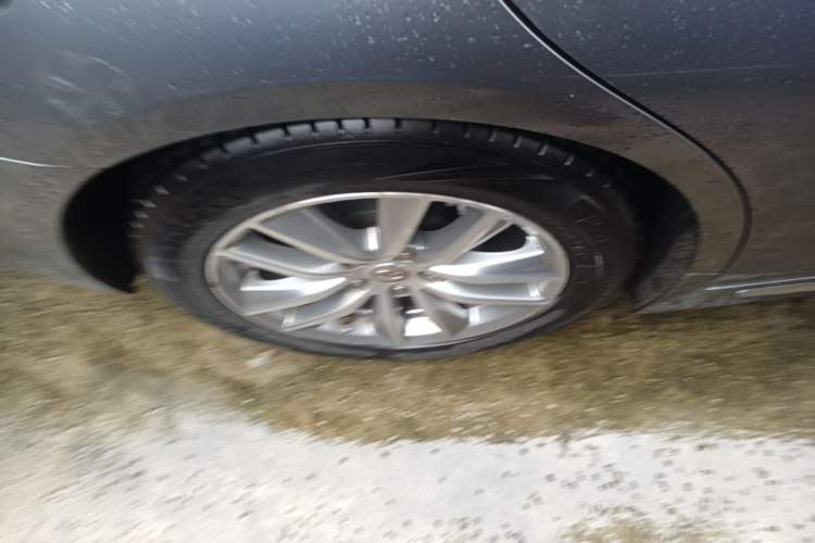Used Infiniti Q50L 2016 2.0T Enjoyment Edition Right Rear Wheel Hub