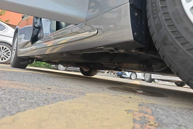 Used Infiniti Q50L 2016 2.0T Enjoyment Edition Right Side Sill