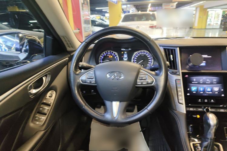 Used Infiniti Q50L 2016 2.0T Enjoyment Edition Steering Wheel