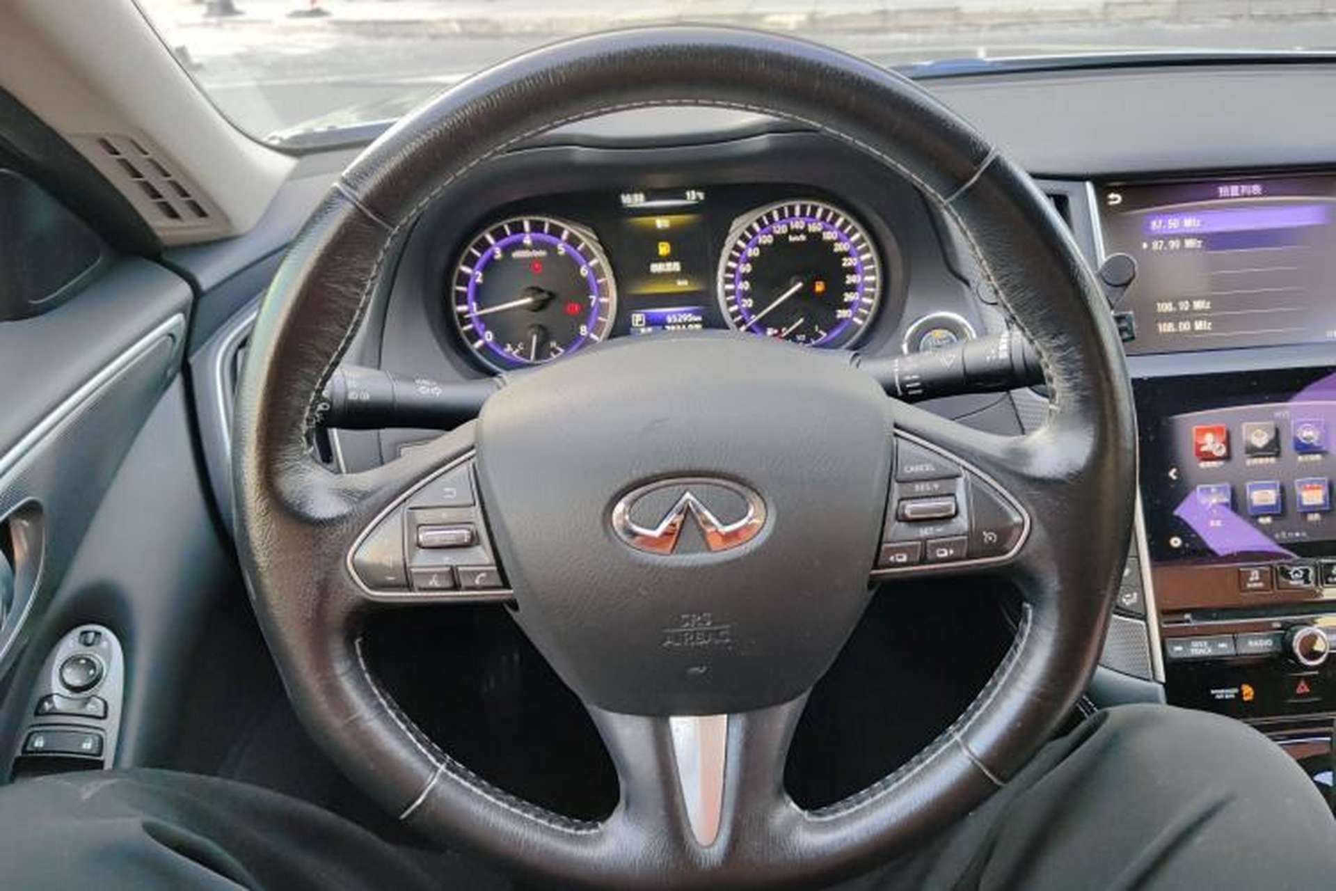 Used Infiniti Q50L 2016 2.0T Enjoyment Edition Steering Wheel