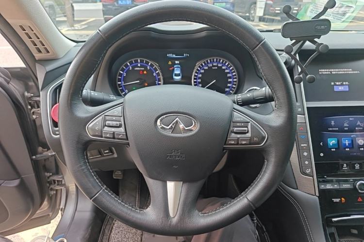 Used Infiniti Q50L 2016 2.0T Enjoyment Edition Steering Wheel