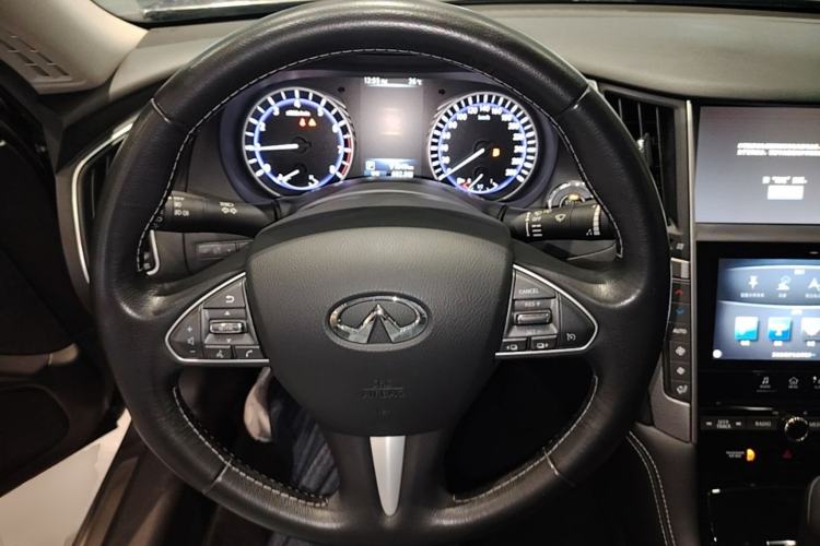 Used Infiniti Q50L 2016 2.0T Enjoyment Edition Steering Wheel