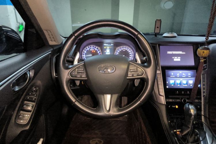 Used Infiniti Q50L 2016 2.0T Elite Sport Edition Steering Wheel