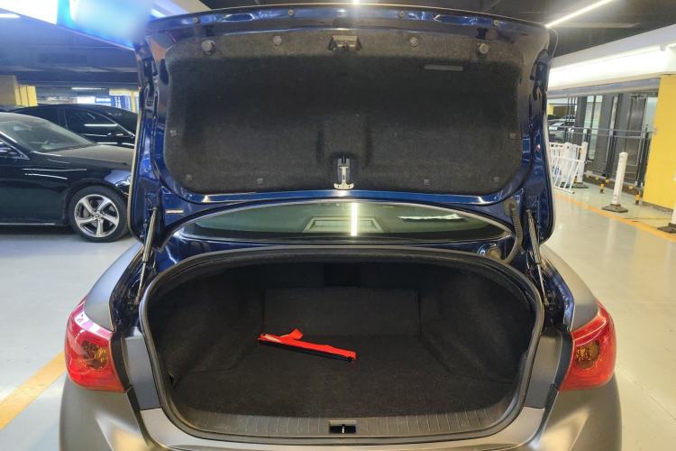 Used Infiniti Q50L 2016 2.0T Enjoyment Edition Trunk