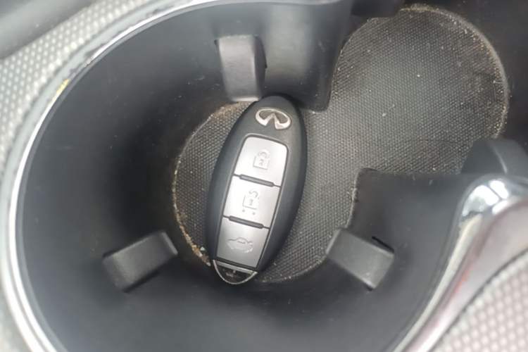 Used Infiniti Q50L 2016 2.0T Enjoyment Edition Vehicle Key