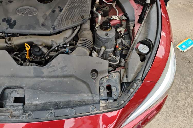 Used Infiniti Q50L 2016 2.0T Ambition Edition Engine Bay Left