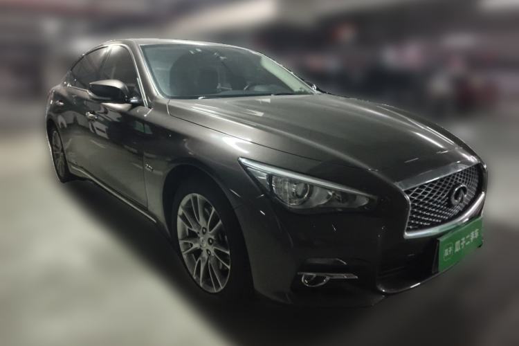 Used Infiniti Q50L 2016 2.0T Ambition Edition Front Right 45 Deg