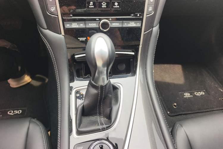 Used Infiniti Q50L 2016 2.0T Comfort Edition Gear Lever