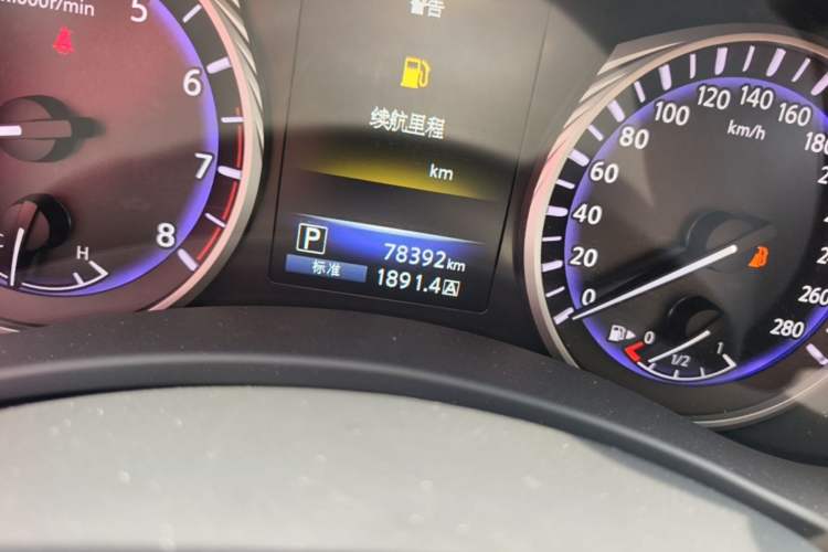 Used Infiniti Q50L 2016 2.0T Comfort Edition Odometer Close Up