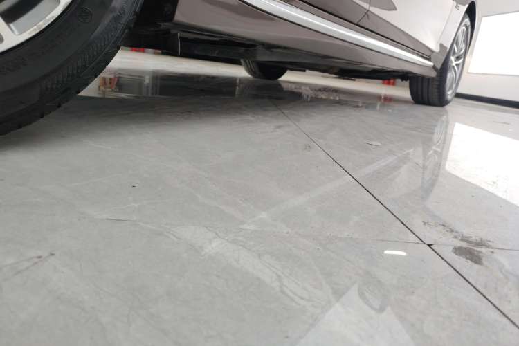 Used Infiniti Q50L 2016 2.0T Enjoyment Edition Right Side Sill