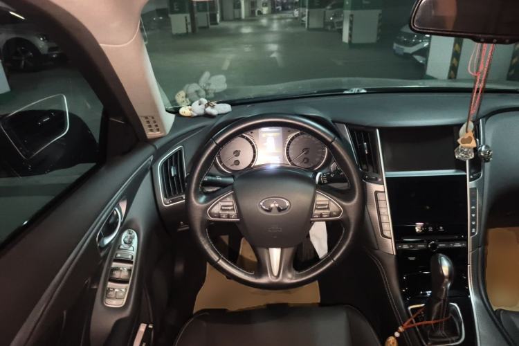 Used Infiniti Q50L 2016 2.0T Ambition Edition Steering Wheel