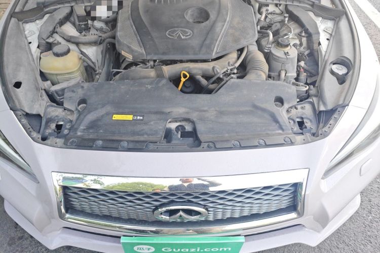 Used Infiniti Q50L 2016 2.0T Enjoyment Edition Engine Bay