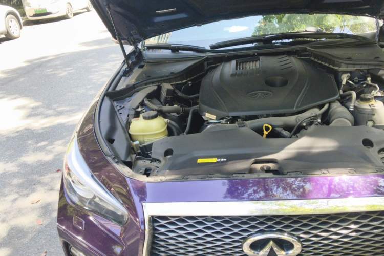 Used Infiniti Q50L 2016 2.0T Ambition Edition Engine Bay Right