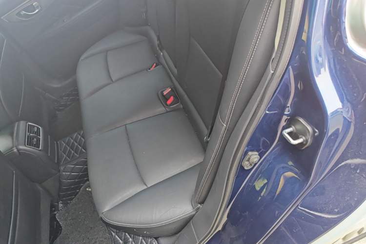 Used Infiniti Q50L 2016 2.0T Ambition Edition Left Rear Seat