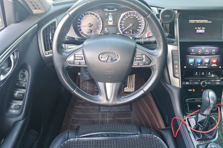 Used Infiniti Q50L 2016 2.0T Enjoyment Edition Steering Wheel