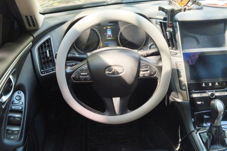 Used Infiniti Q50L 2016 2.0T Ambition Edition Steering Wheel