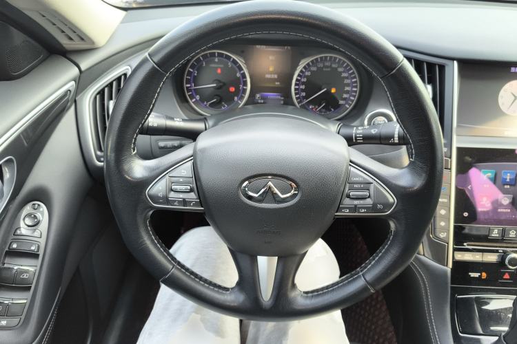 Used Infiniti Q50L 2016 2.0T Comfort Edition Steering Wheel